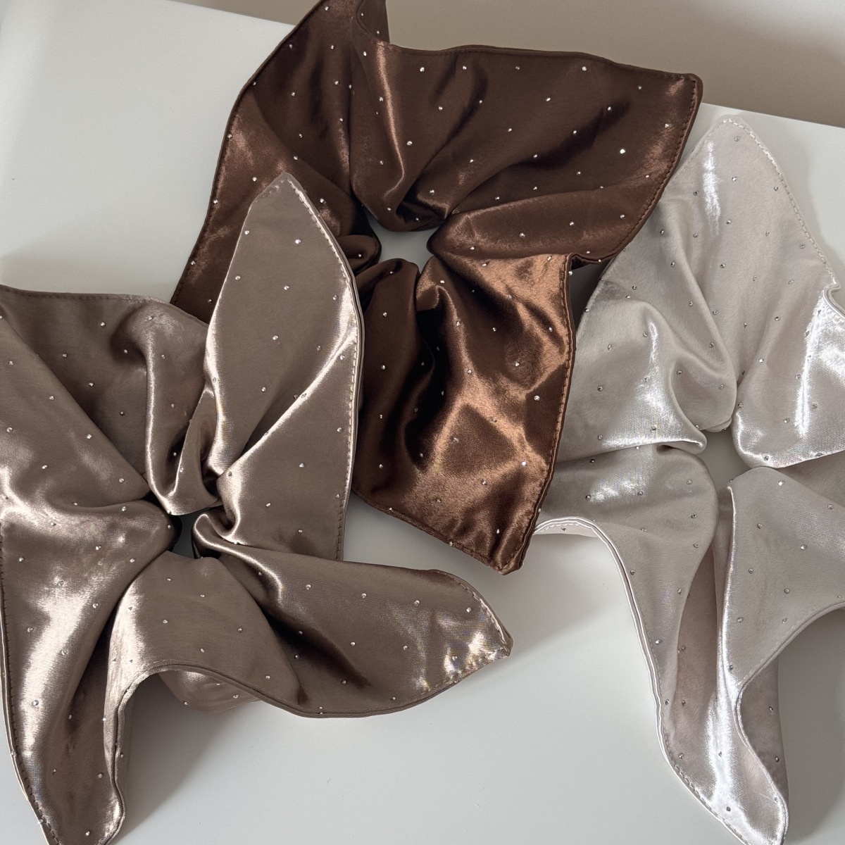 Women's Oversized Satin Scarf Scrunchie Retro Diamond Print