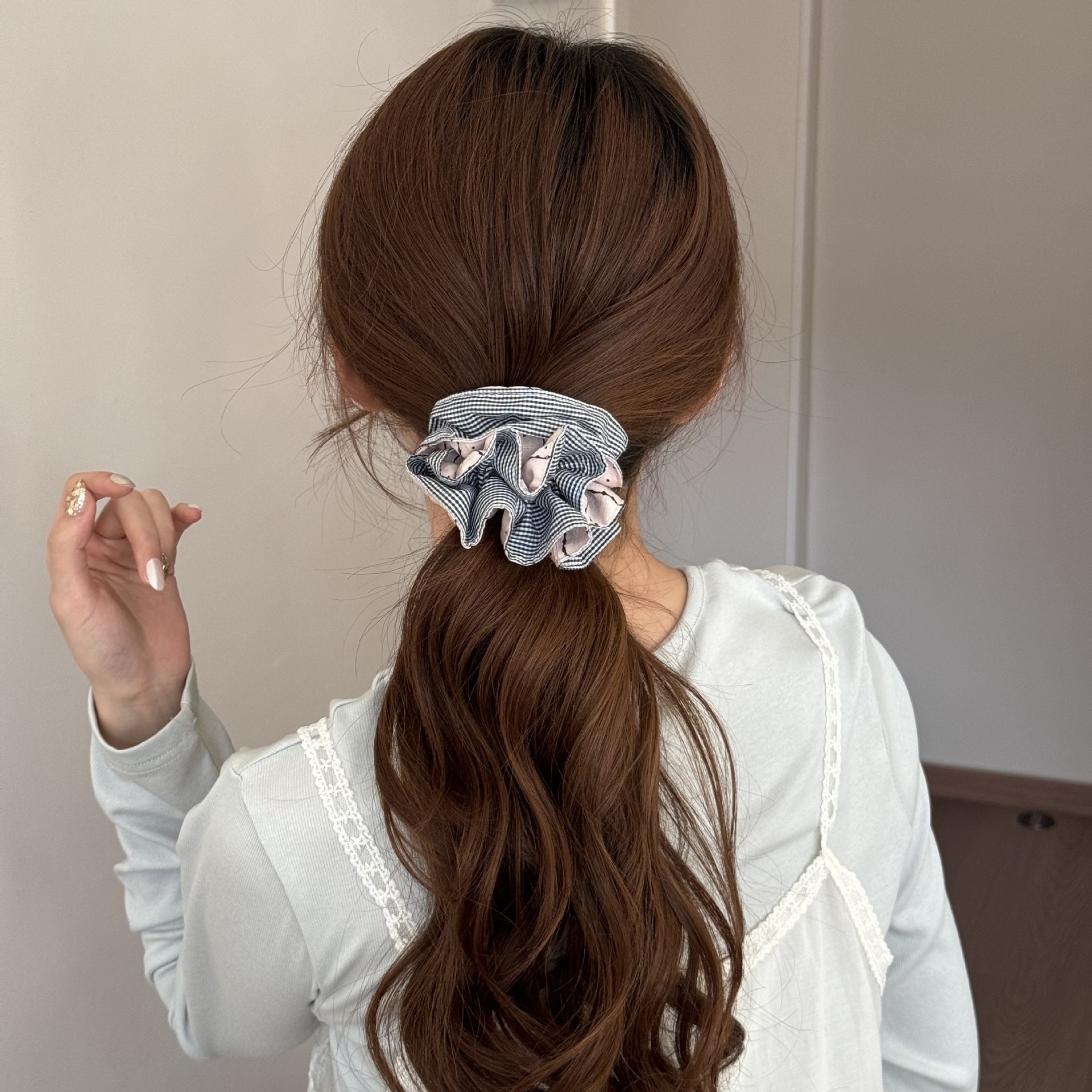  Final Polish:**
    "Women's Sweet Spring Polyester Hair Tie Pink Polka Dot Pattern"
    Let's check length:
    W-o-m-e-n-'-s (7)
    [space] (