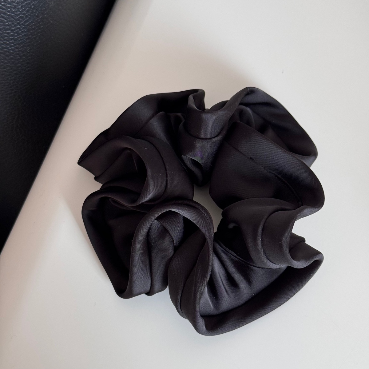 Women's Elegant Satin Scrunchie Hair Tie For Daily Wear Solid Color