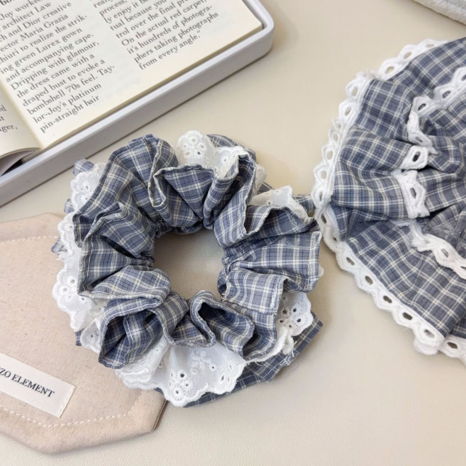Women's Elegant Lace Hair Tie Scrunchie For Daily Wear Grey Plaid