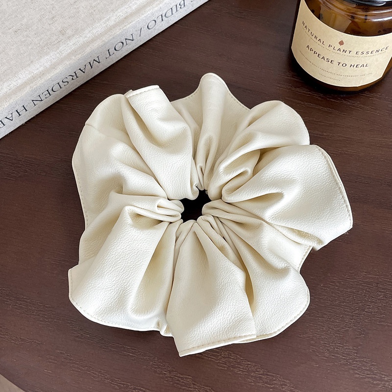 Women's Retro Leather Scrunchie Hair Tie Daily Holiday Solid Color