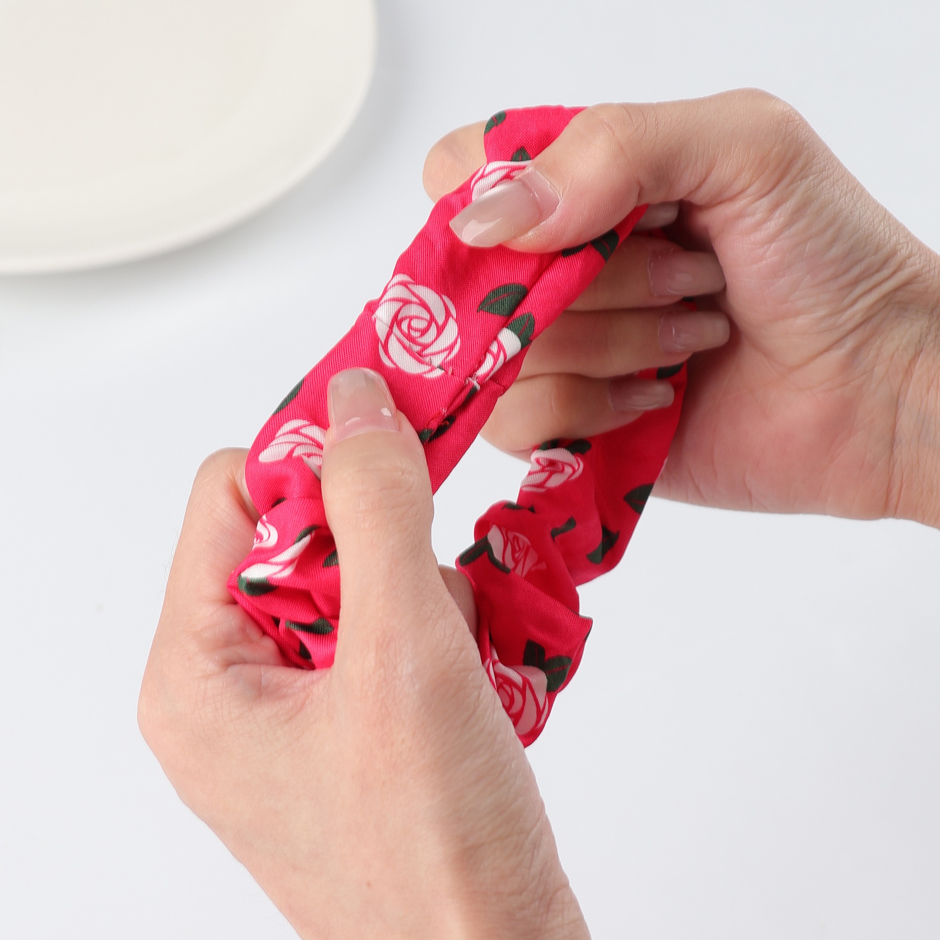 Women's Vintage Elastic Fabric Headband Hair Tie Red White Floral