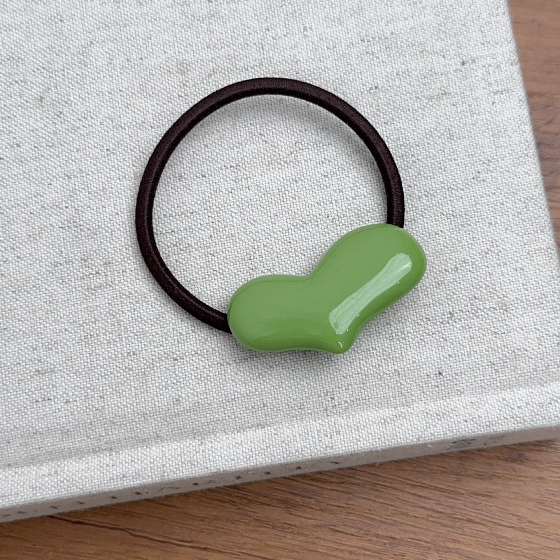 Girls Summer Acrylic Elastic Hair Band Cream Heart Shaped