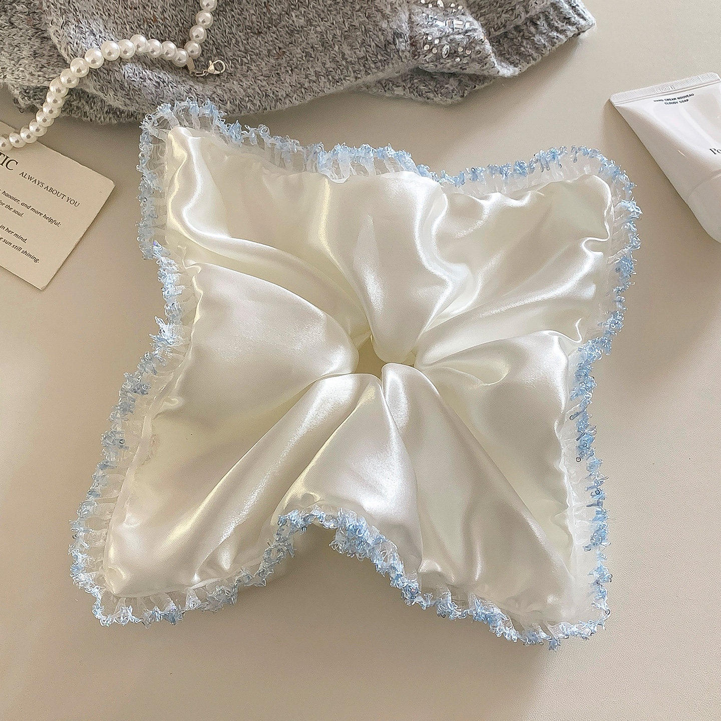 Women's Perfect Spring Satin Hair Tie Scrunchie White Ditsy Floral