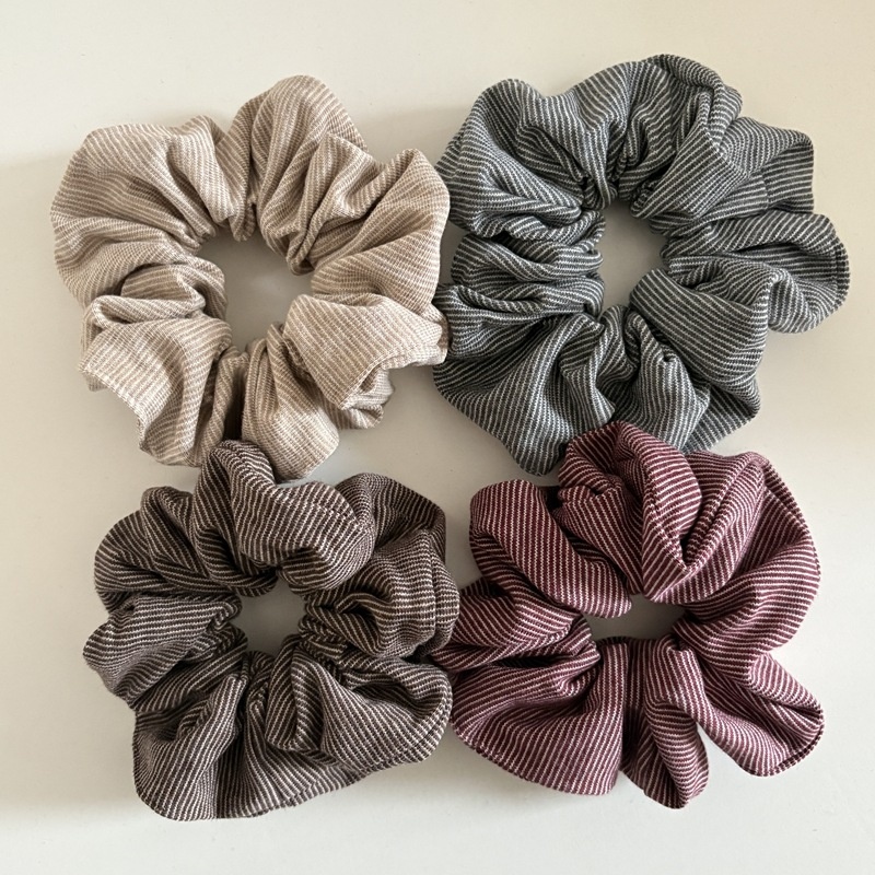 Women's Retro Winter Fabric Hair Tie Scrunchie Dark Grey Striped