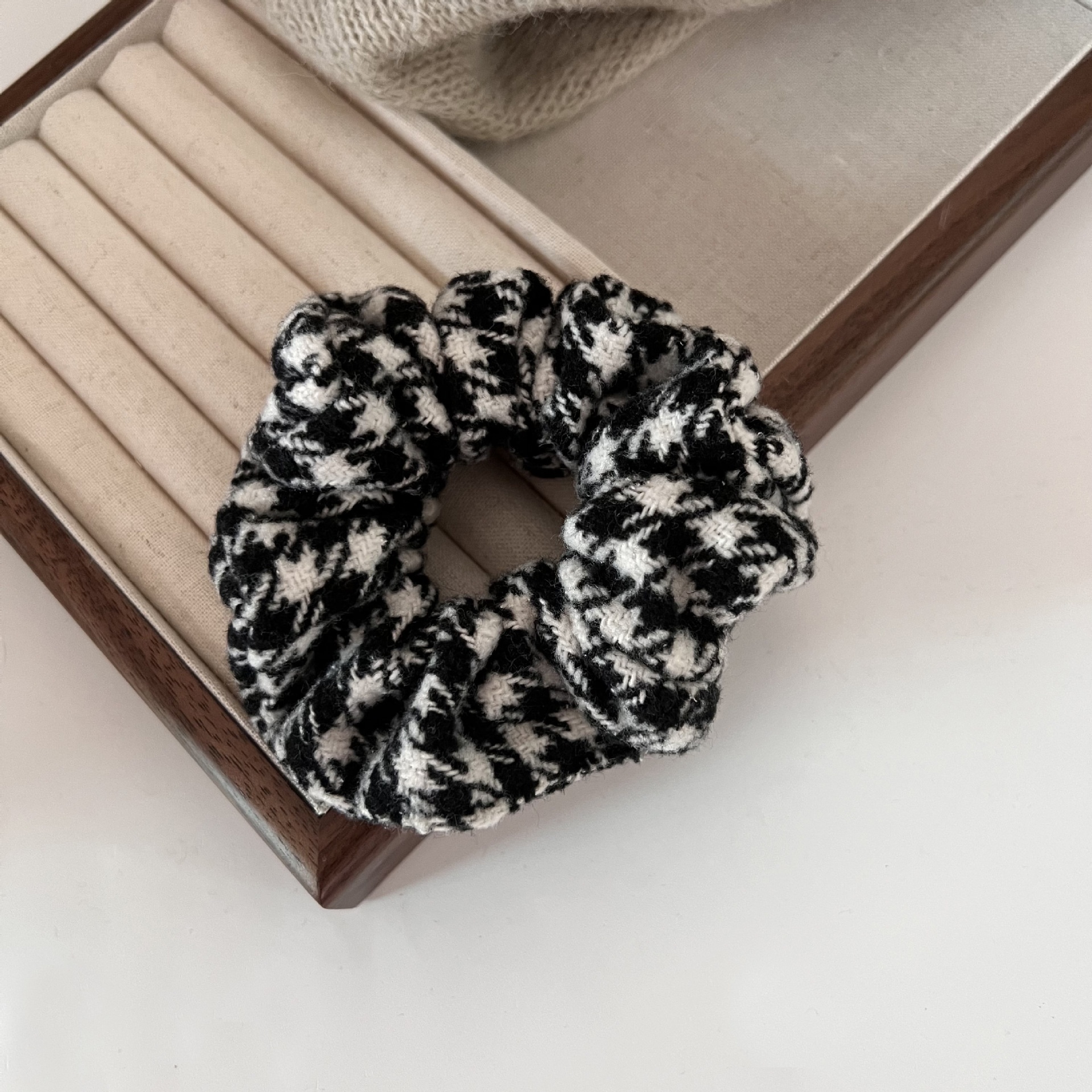 Women's Autumn Winter Cloth Bun Hair Tie Black And White Houndstooth Plaid