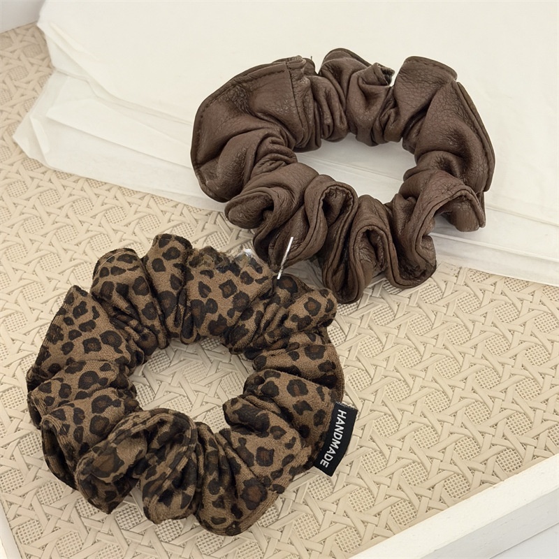 Women's Vintage Soft Hair Tie For Daily Wear Coffee Black Leopard Print