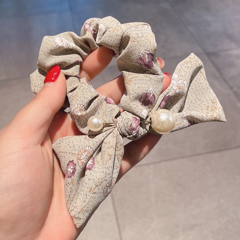 Women's Elegant Large Cloth Scrunchie Banquet Hair Tie Ditsy Floral