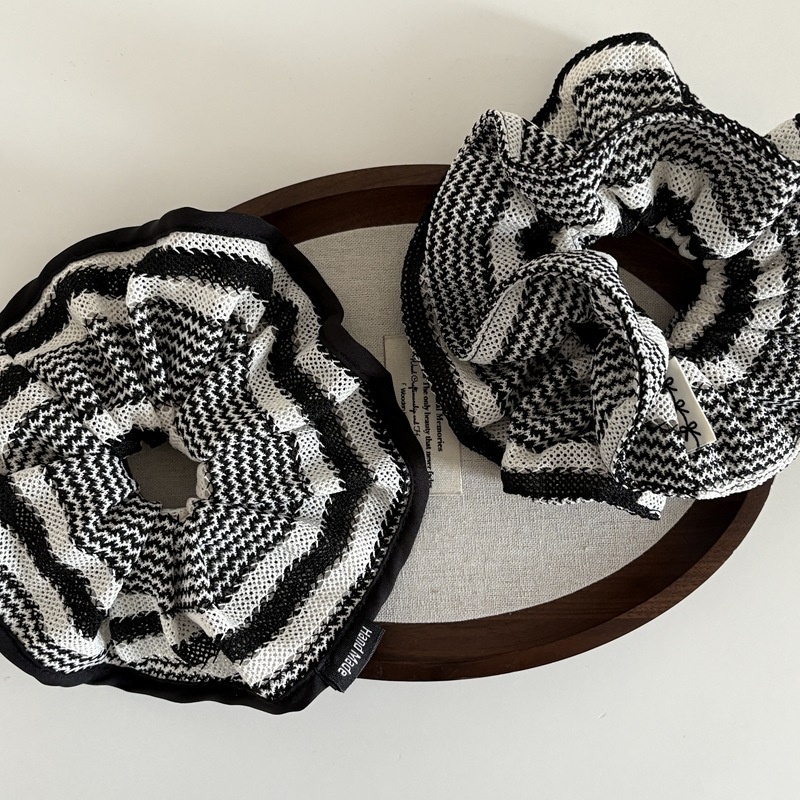 Women's Casual Large Yarn Knitted Hair Ties Black White Striped