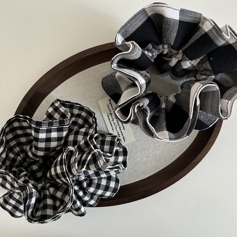 Women's Retro Cloth Scrunchie Hair Tie Black & White Checkered