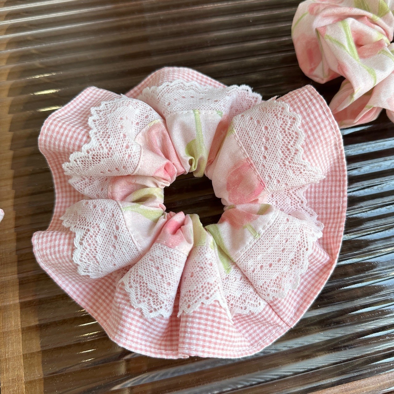 Women's Daily Wear Fabric Lace Hair Tie Sweet Pink Tulips Pattern