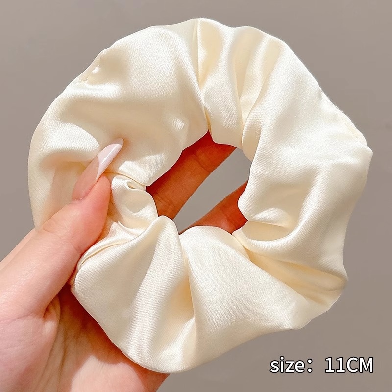 Women's Spring High-End Silky Pleated Pearl Streamer Large Hair Ring