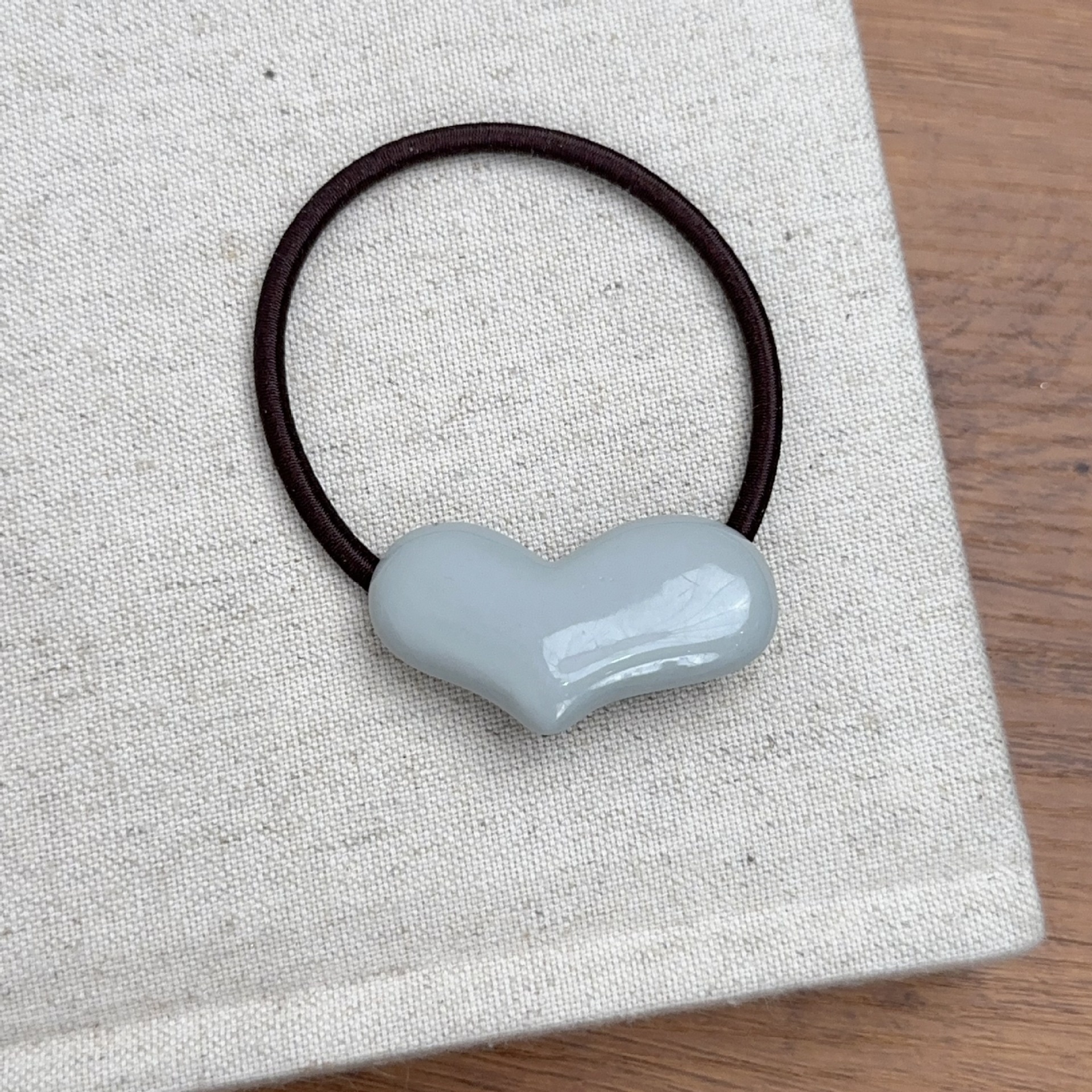 Girls Summer Acrylic Elastic Hair Band Cream Heart Shaped