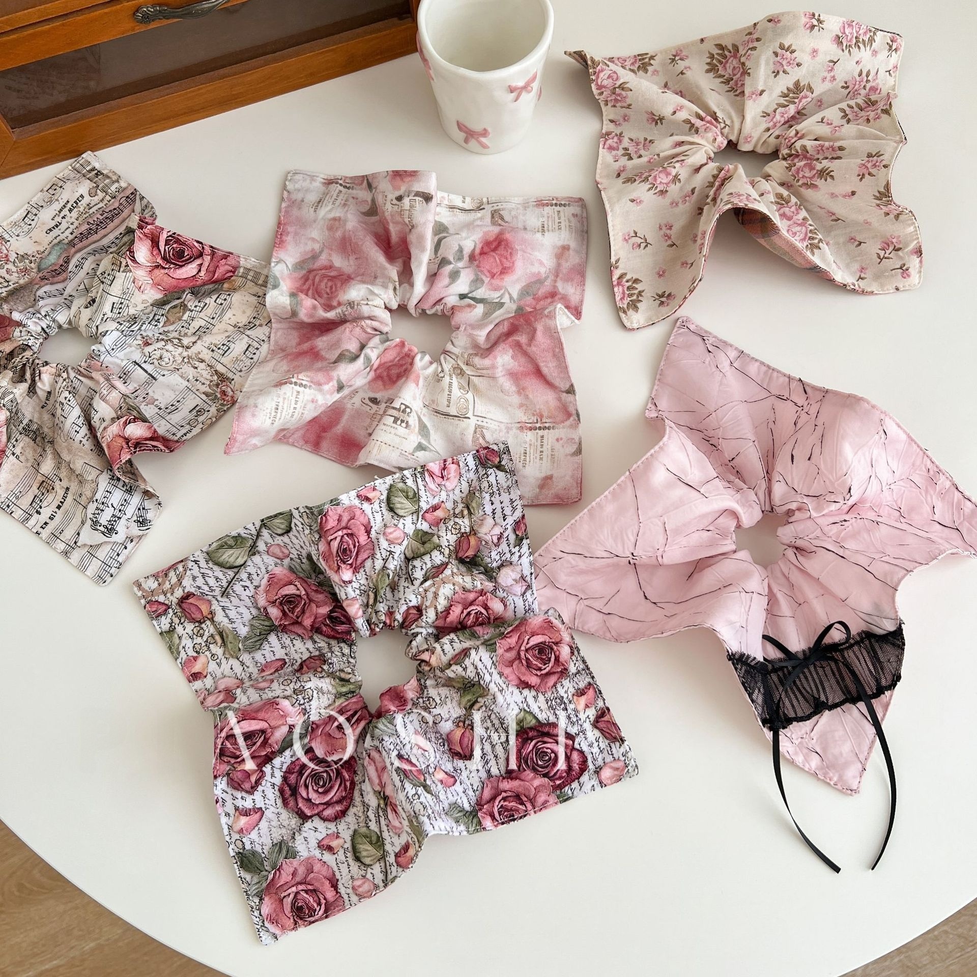 Women's Elegant Soft Cloth Hair Tie For Daily Wear Rose Floral