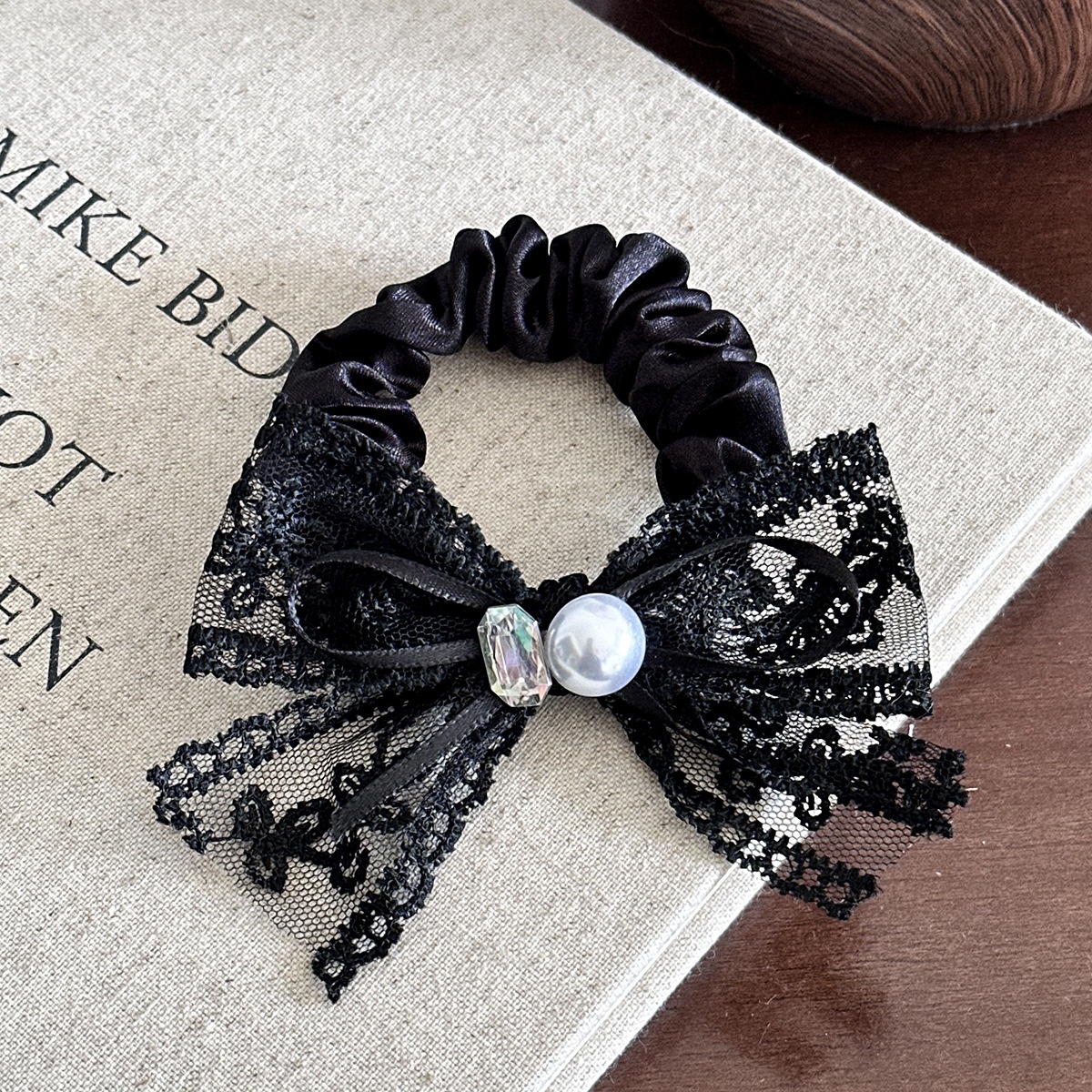 Women's Sweet Lace Bowknot Hair Tie Retro Embroidery Double Layer Hair Band