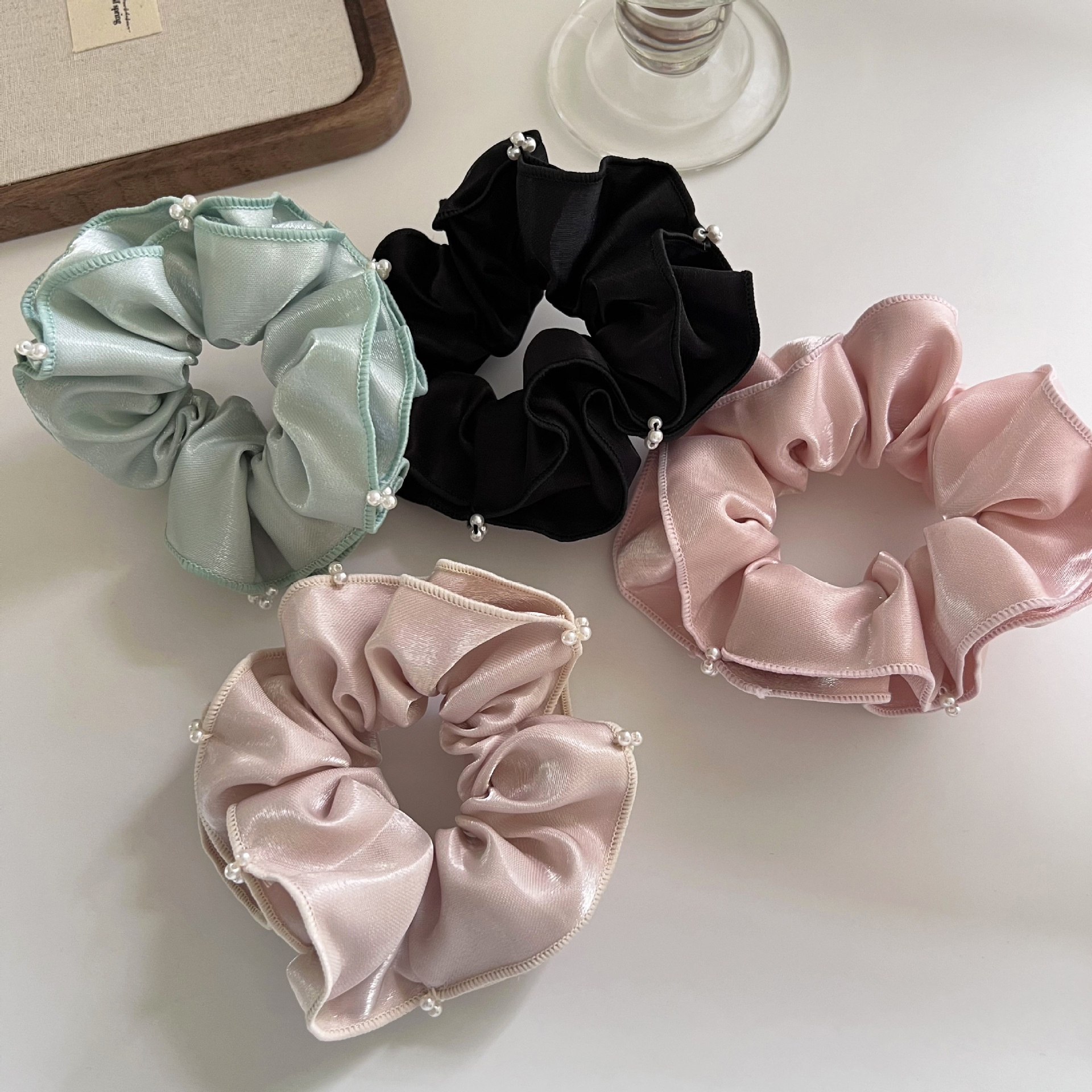 Women's Elegant French Pearl Ruffled Hair Tie Simple Bun Rope Solid Color