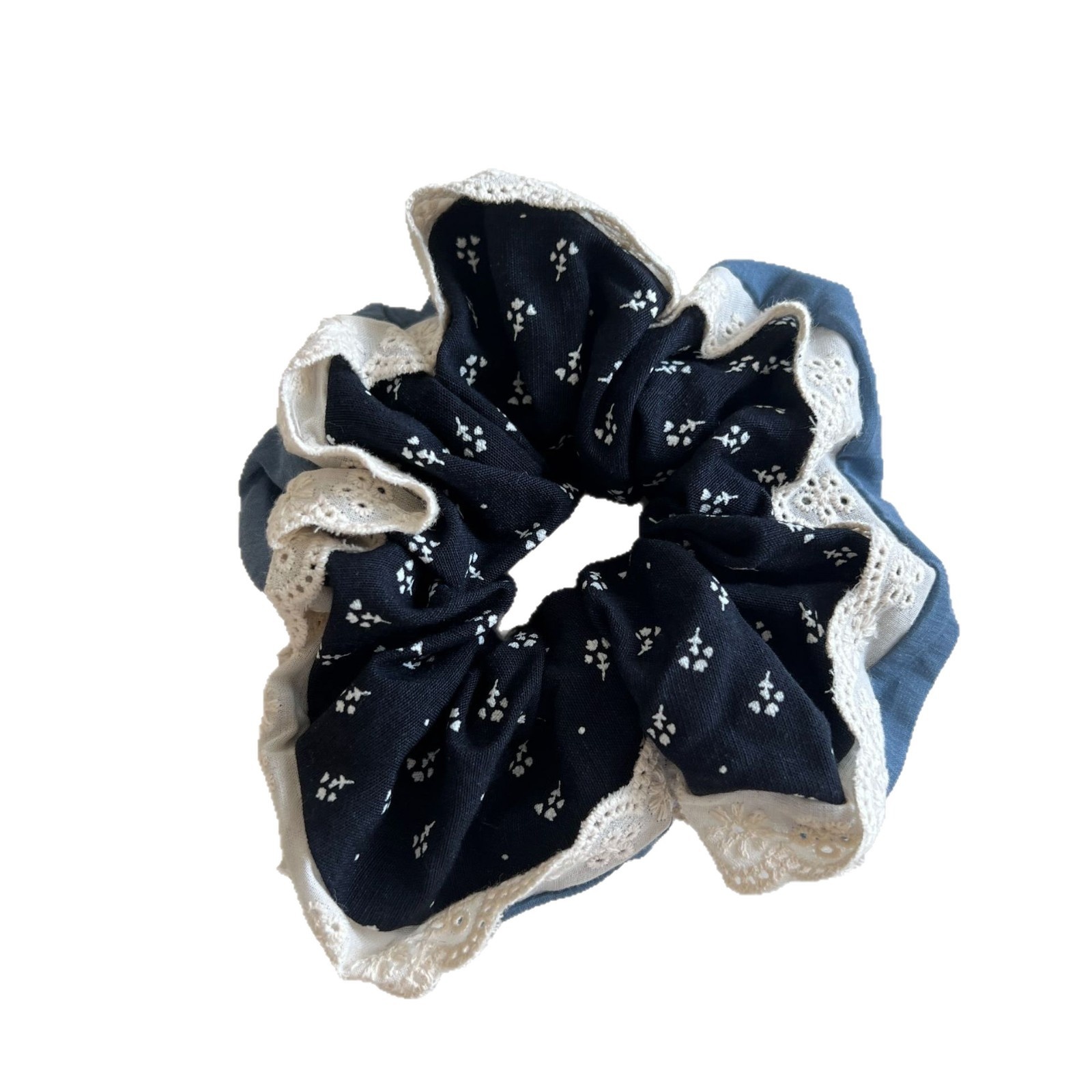 Women's French Retro Floral Lace Ruched Scrunchie Versatile Commuting Hair Tie