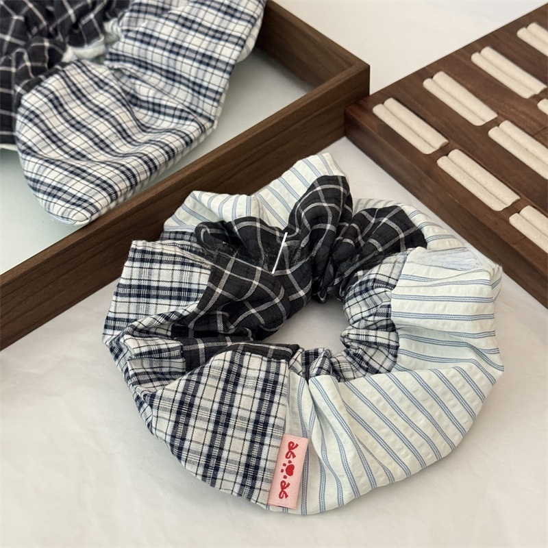 Women's Retro Cloth Hair Scrunchies Classic Black & White Plaid Pattern