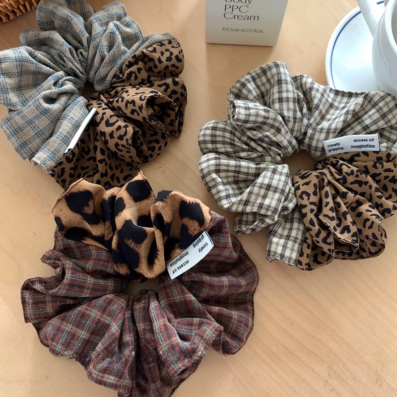 Women's Retro Contrast Leopard Plaid Cloth Hair Ties Sweet Scrunchies