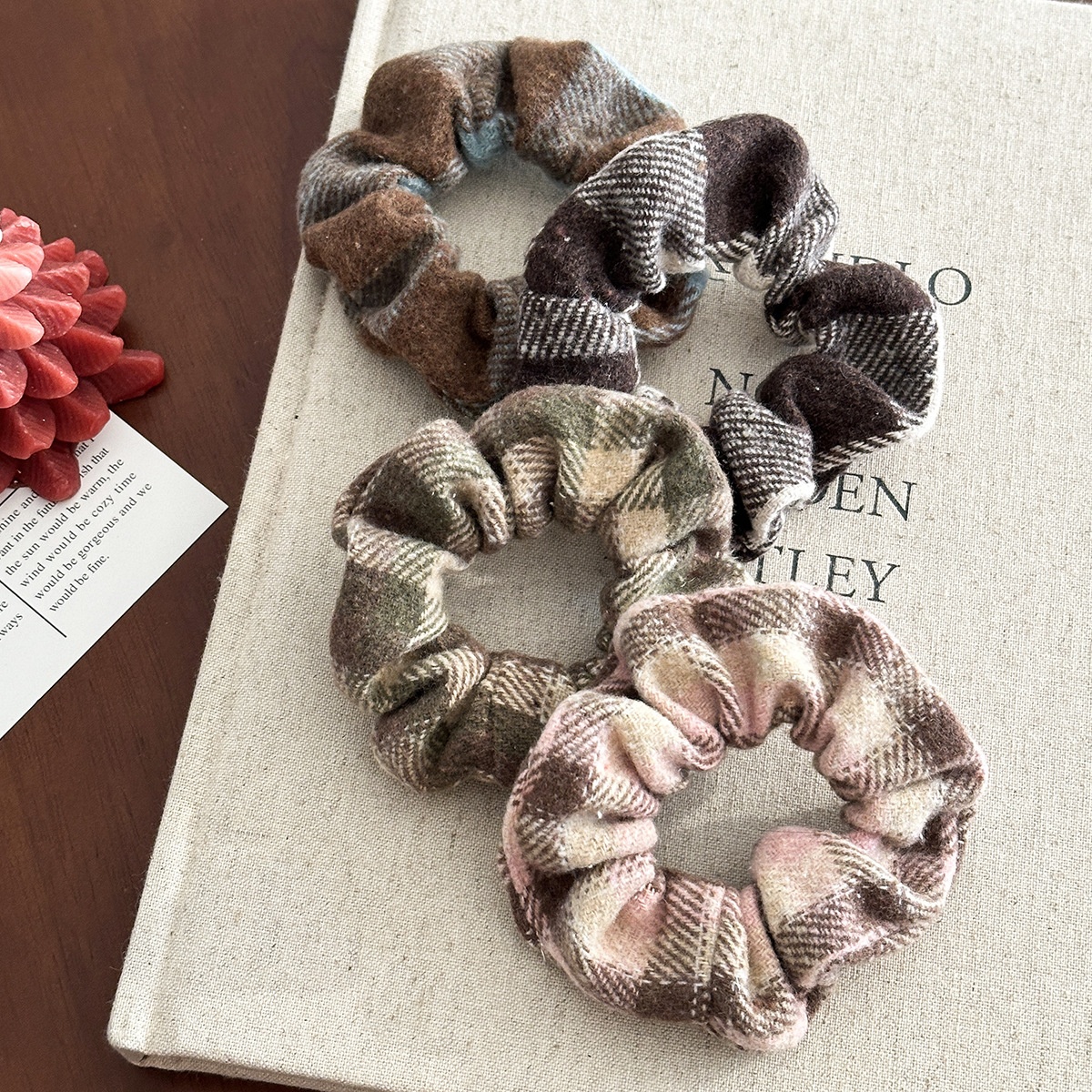 Women's Retro Autumn Winter Polyester Hair Scrunchie Pink Lattice