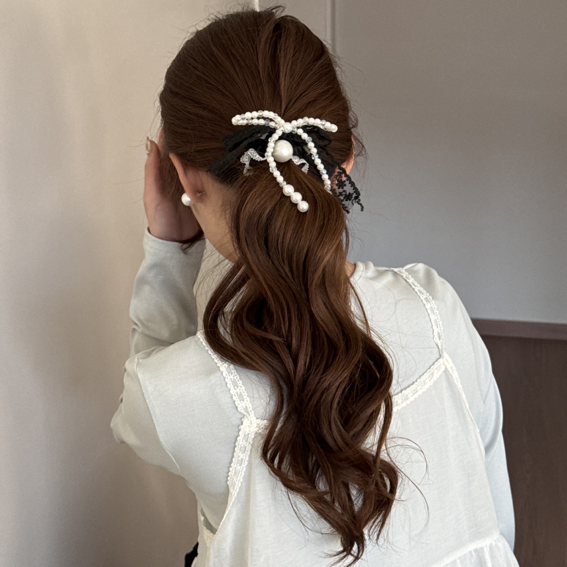 Women's Fairy Pearl Bowknot Lace Hair Tie For Spring Summer Black & Beige