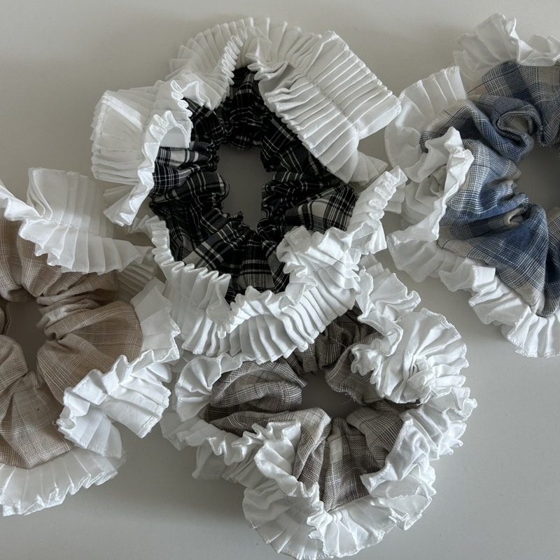 Women's Stylish Cloth Hair Scrunchies For Everyday Wear Black Plaid Checkered