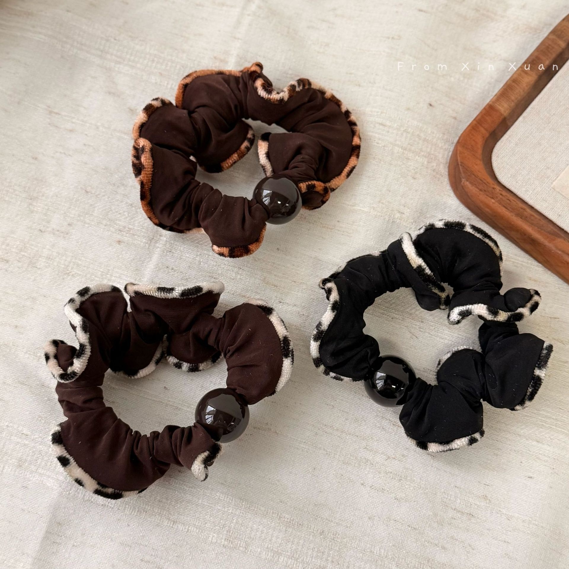 Women's Non-Damaging Pearl Hair Ties High Elasticity Retro Leopard Print