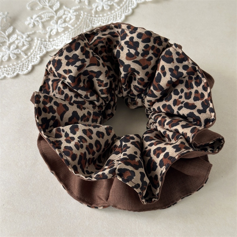 Women's Elastic Fabric Tail Knot Hair Ties Retro Leopard Print
