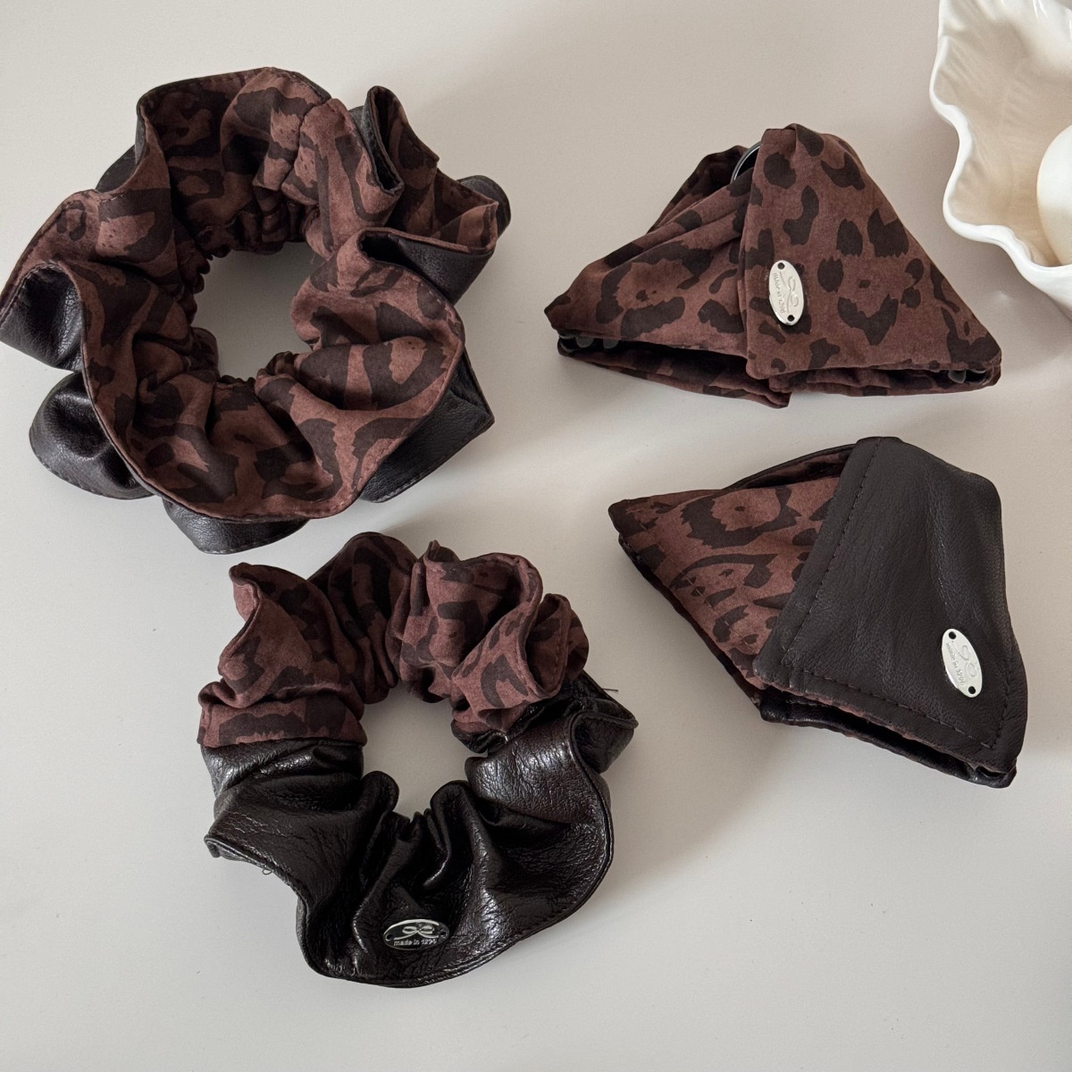 Women's Luxury Leopard Print Alloy Hair Claw Vintage Bowtie Shark Clip