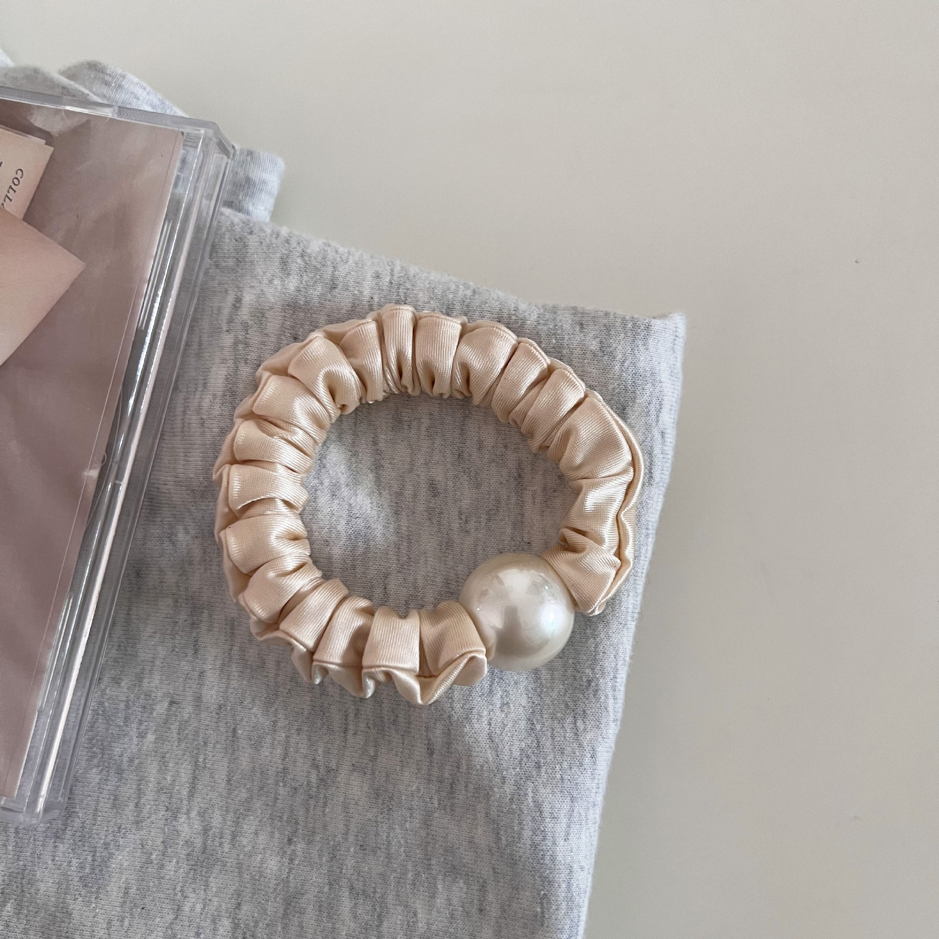 Women's Simple Artificial Pearl Hair Tie Spring Accessory Black