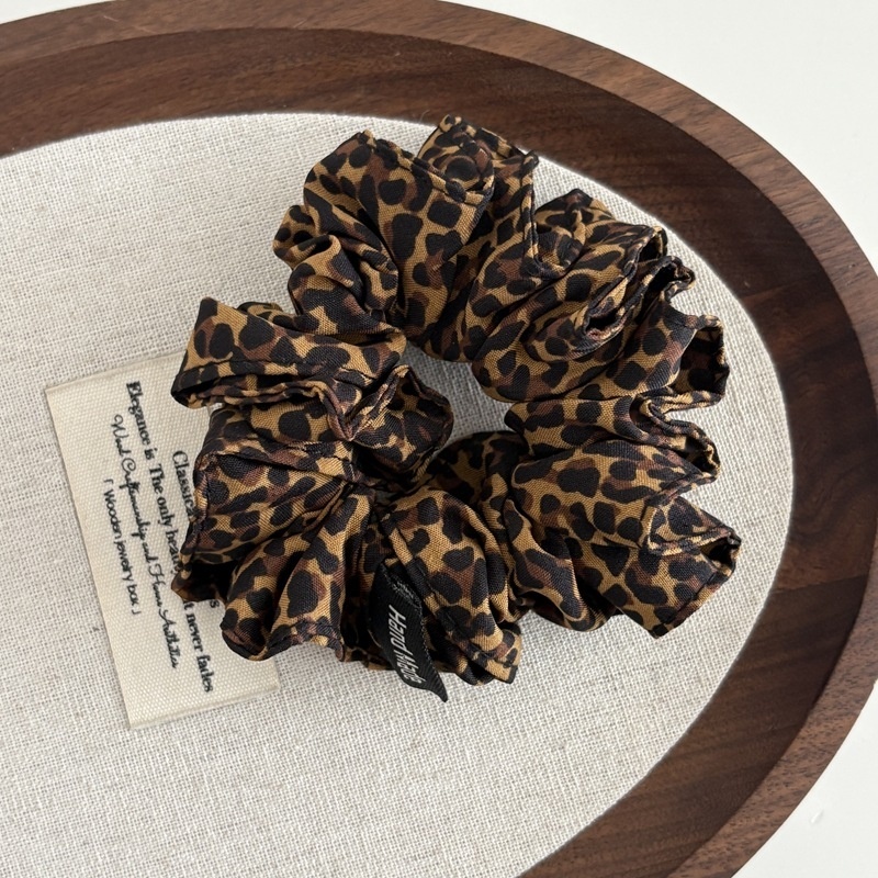 Women's Autumn Winter Fabric Scrunchie Hair Accessories Leopard Print