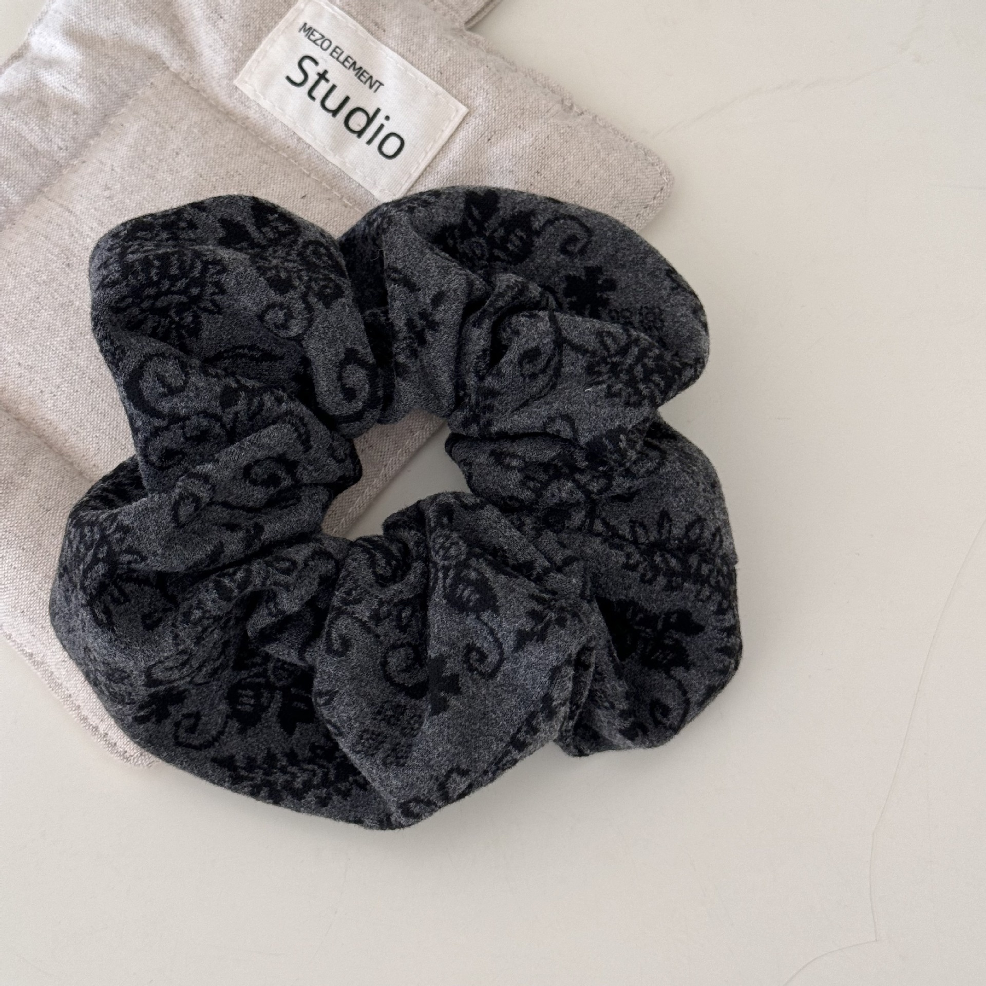 Women's Winter Woolen Scrunchie Hair Ties Vintage Walnut Floral Pattern