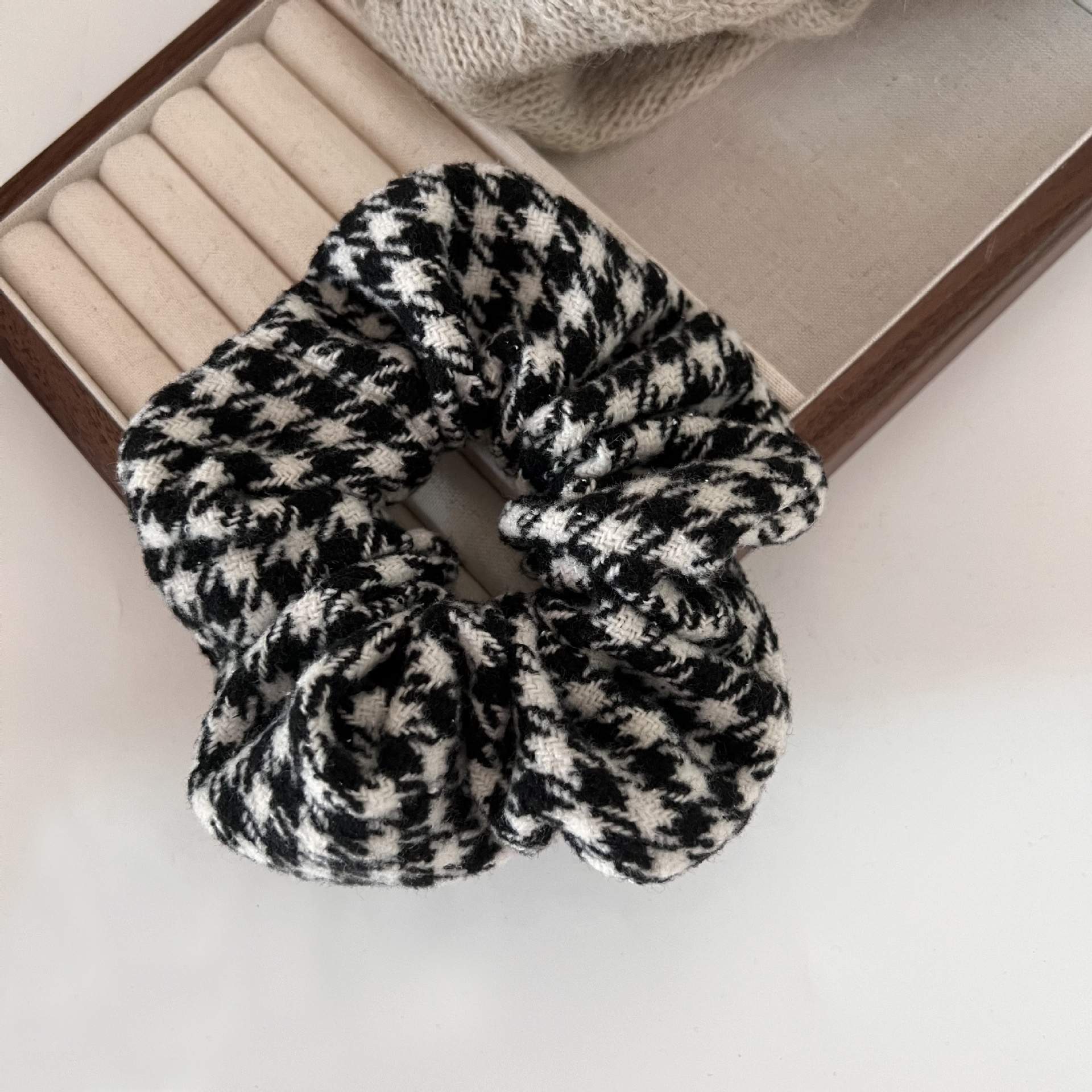 Women's Autumn Winter Cloth Bun Hair Tie Black And White Houndstooth Plaid