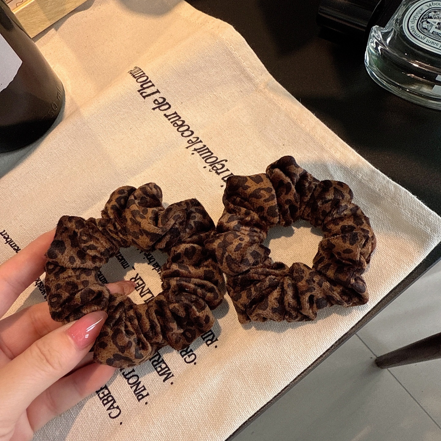 Women's Vintage Winter Velvet Elastic Hair Scrunchies Leopard Print