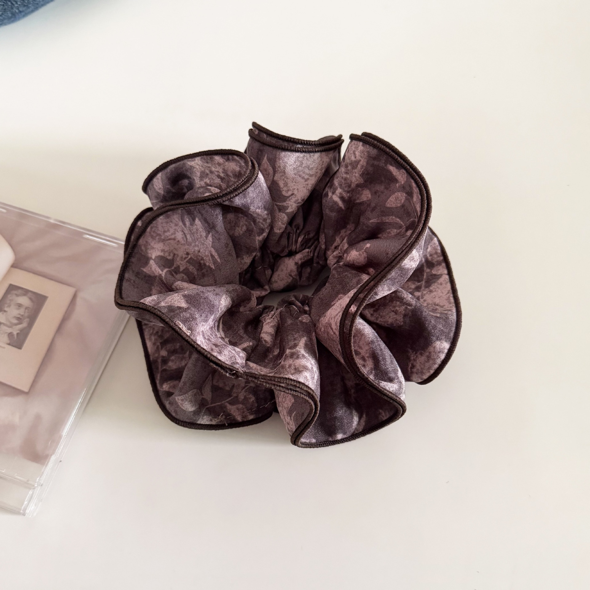 Women's French Retro Fabric Elastic Bun Hair Accessory Rose Print