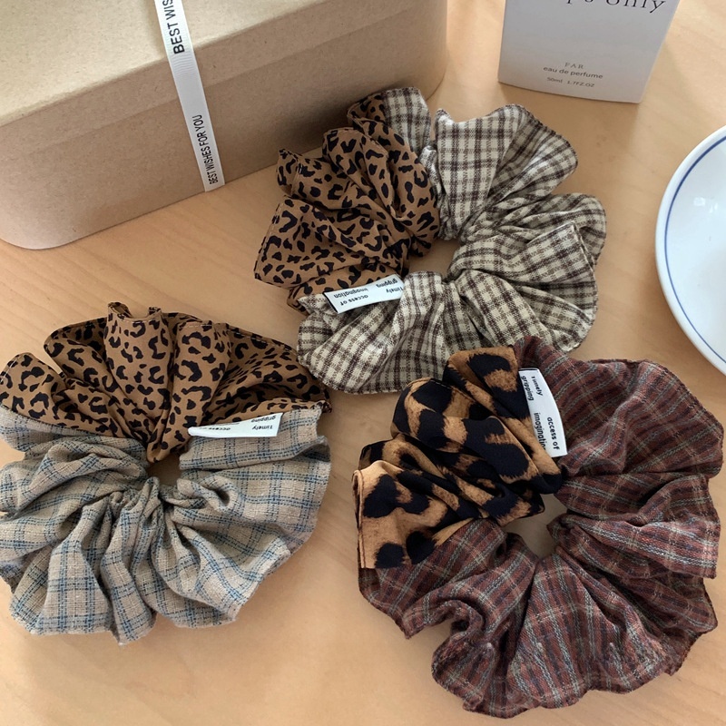 Women's Retro Contrast Leopard Plaid Cloth Hair Ties Sweet Scrunchies