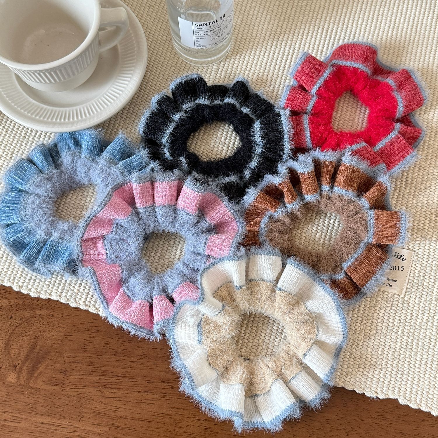 Girls Autumn Winter Hand Knitted Plush Scrunchie Sweet Fashion Hair Tie