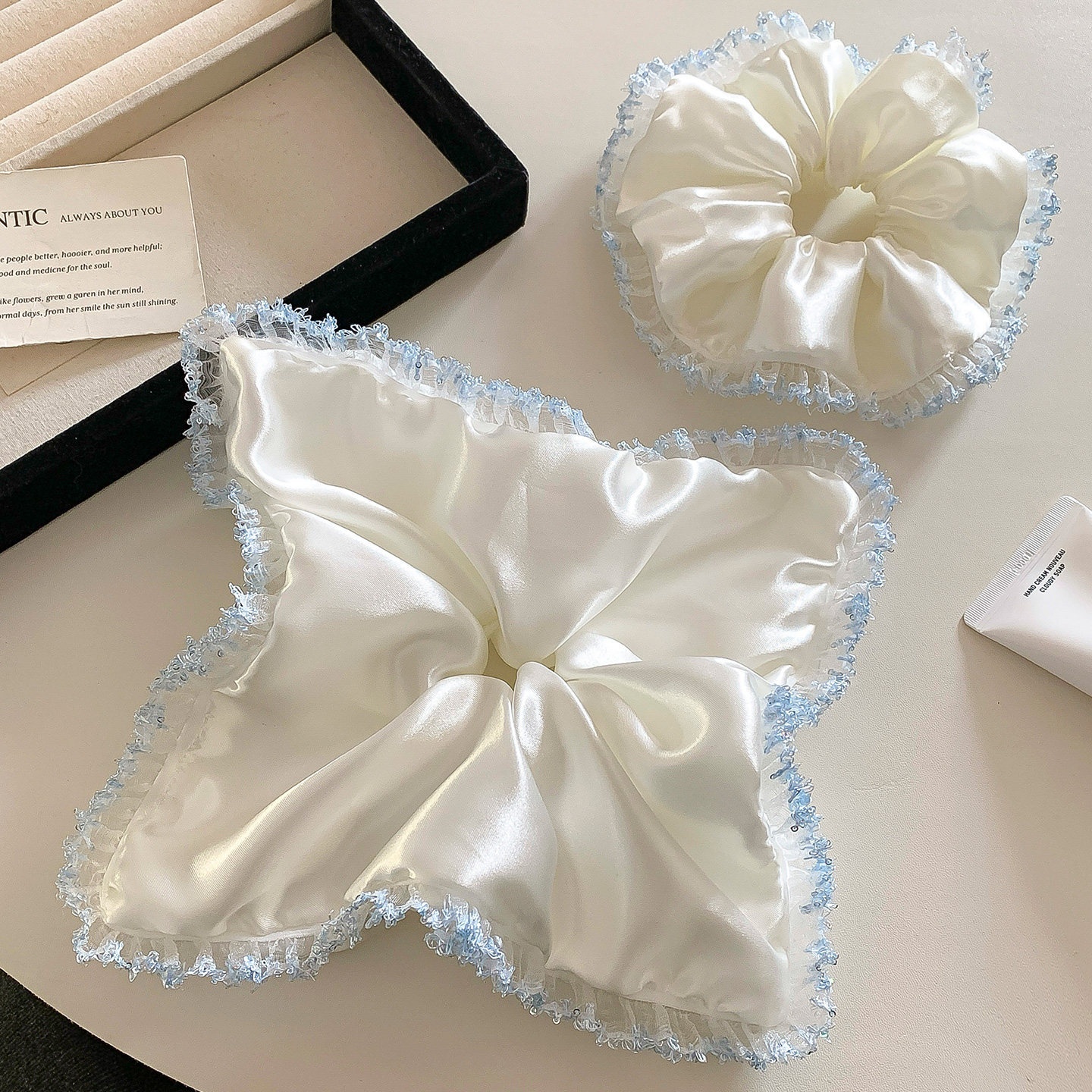 Women's Perfect Spring Satin Hair Tie Scrunchie White Ditsy Floral