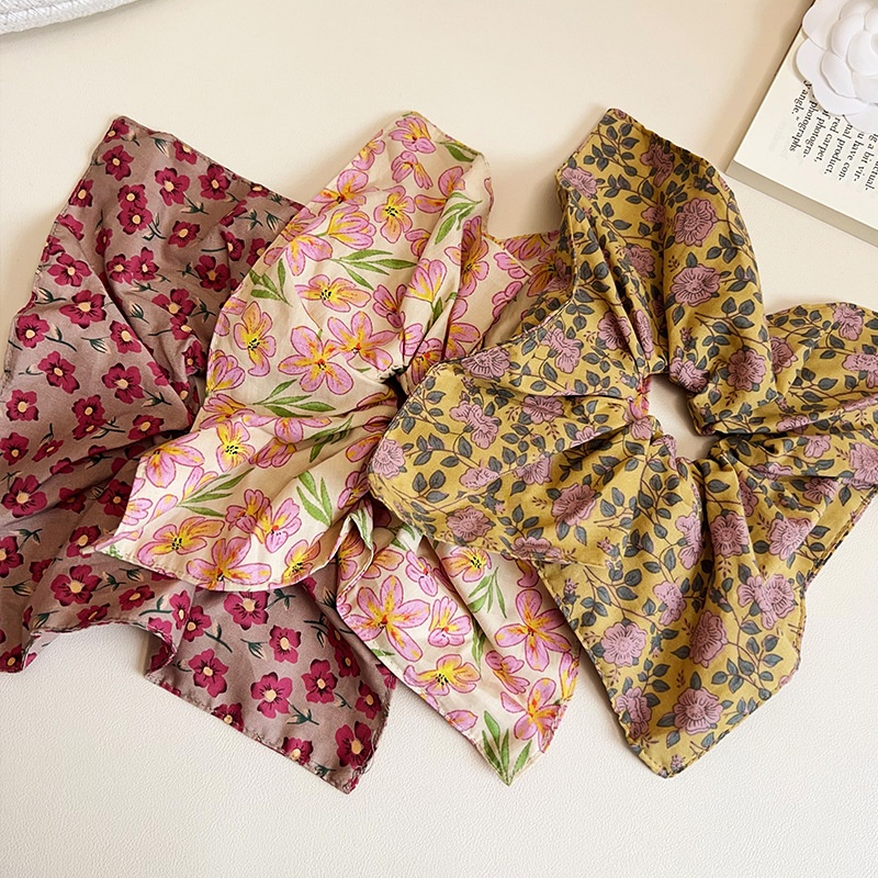 Women's Soft Cloth Hair Scrunchie Pastoral Floral Pattern Design