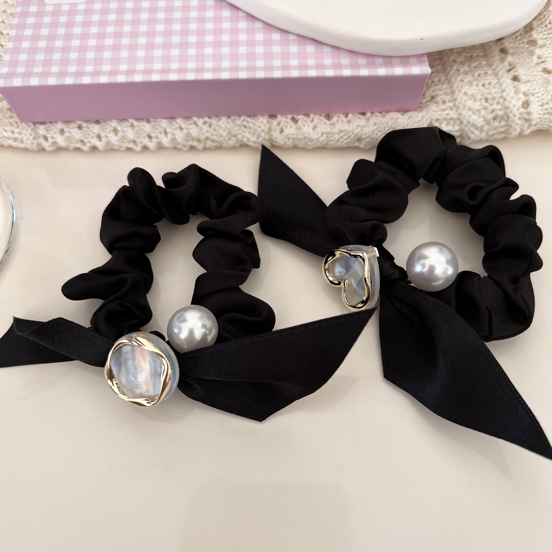 Women's High Elastic Pearl Cloth Hair Tie Ponytail Holder Black Heart