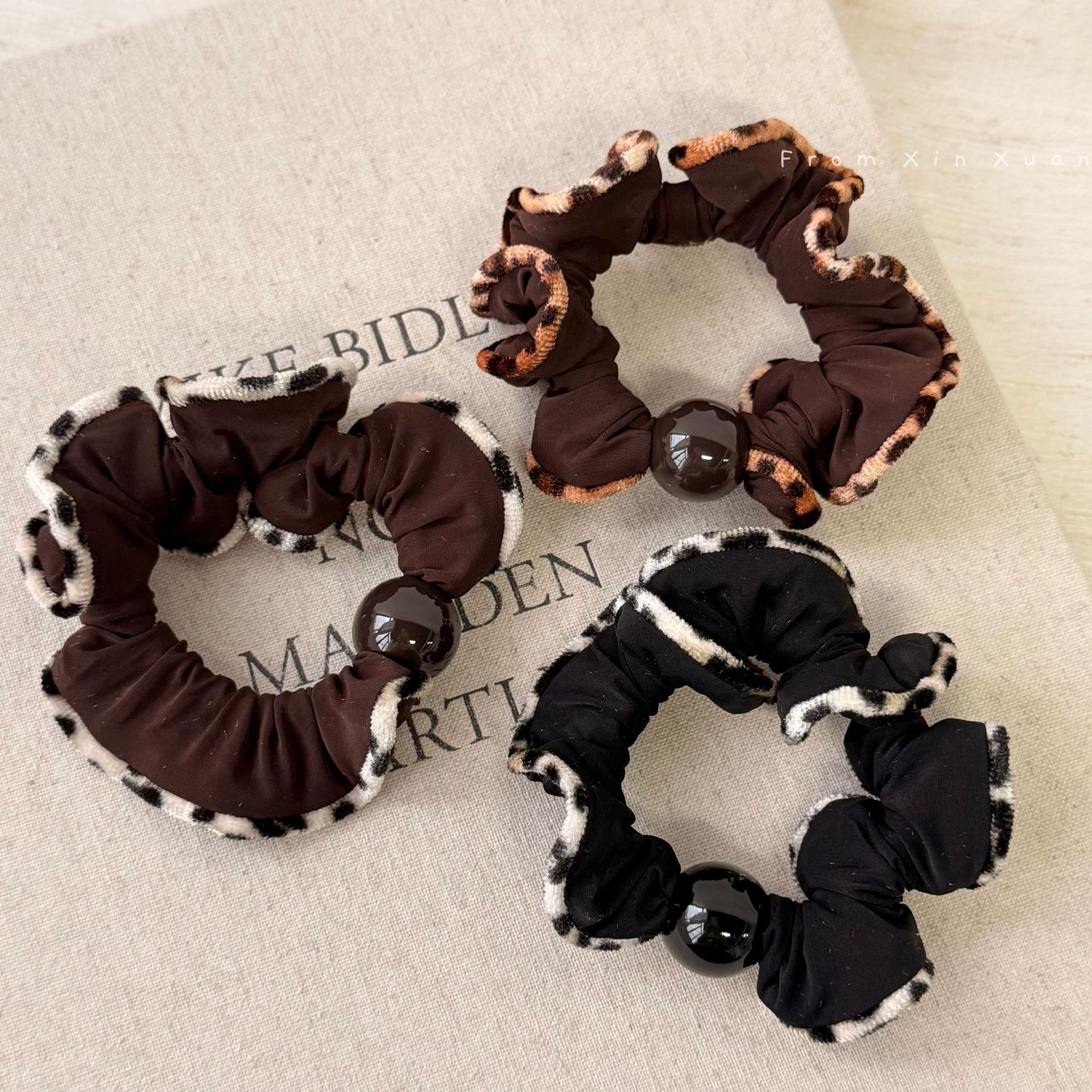 Women's Non-Damaging Pearl Hair Ties High Elasticity Retro Leopard Print