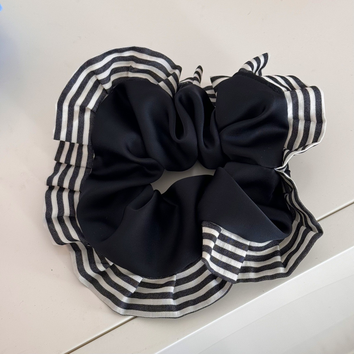 Women's Sweet Satin Ruffle Scrunchie Hair Tie For Daily Wear Striped Pattern