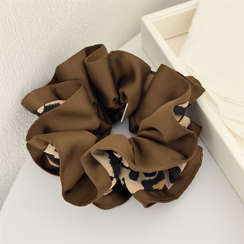 Women's Chic Satin Hair Tie For Daily Wear Black Coffee Leopard Print