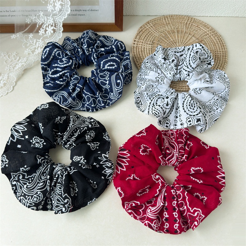 Women's Wide Fabric Hair Scrunchies Daily Headwear Trendy Worm Print