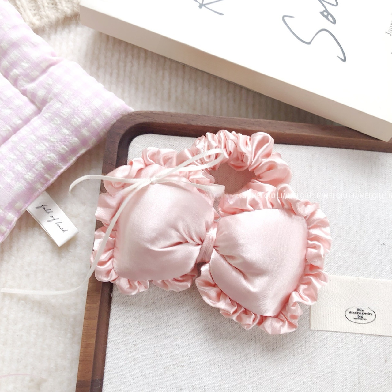 Women's Satin Ribbon Bow Lace Edge Heart Pattern Valentine's Day Hair Hoop