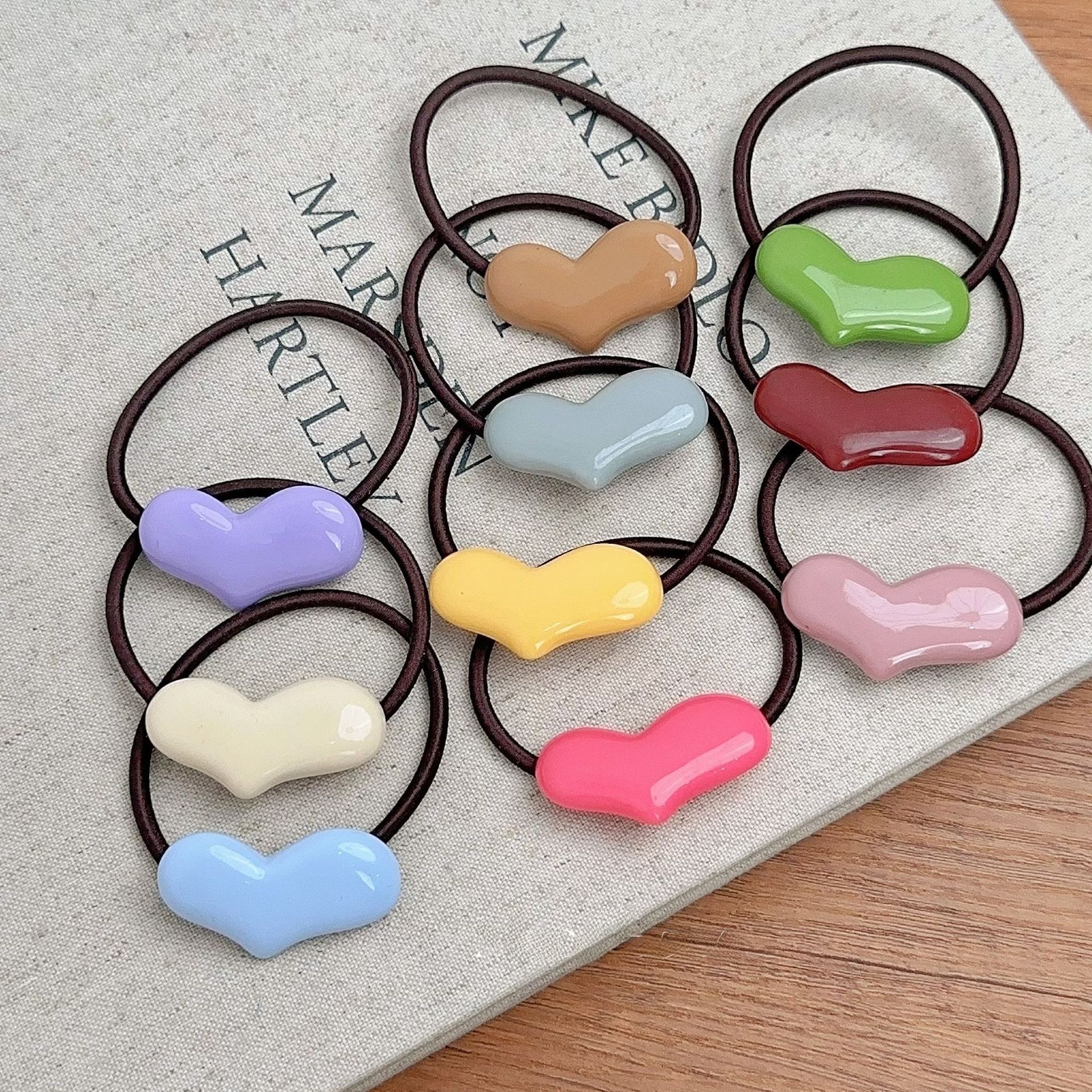 Girls Summer Acrylic Elastic Hair Band Cream Heart Shaped