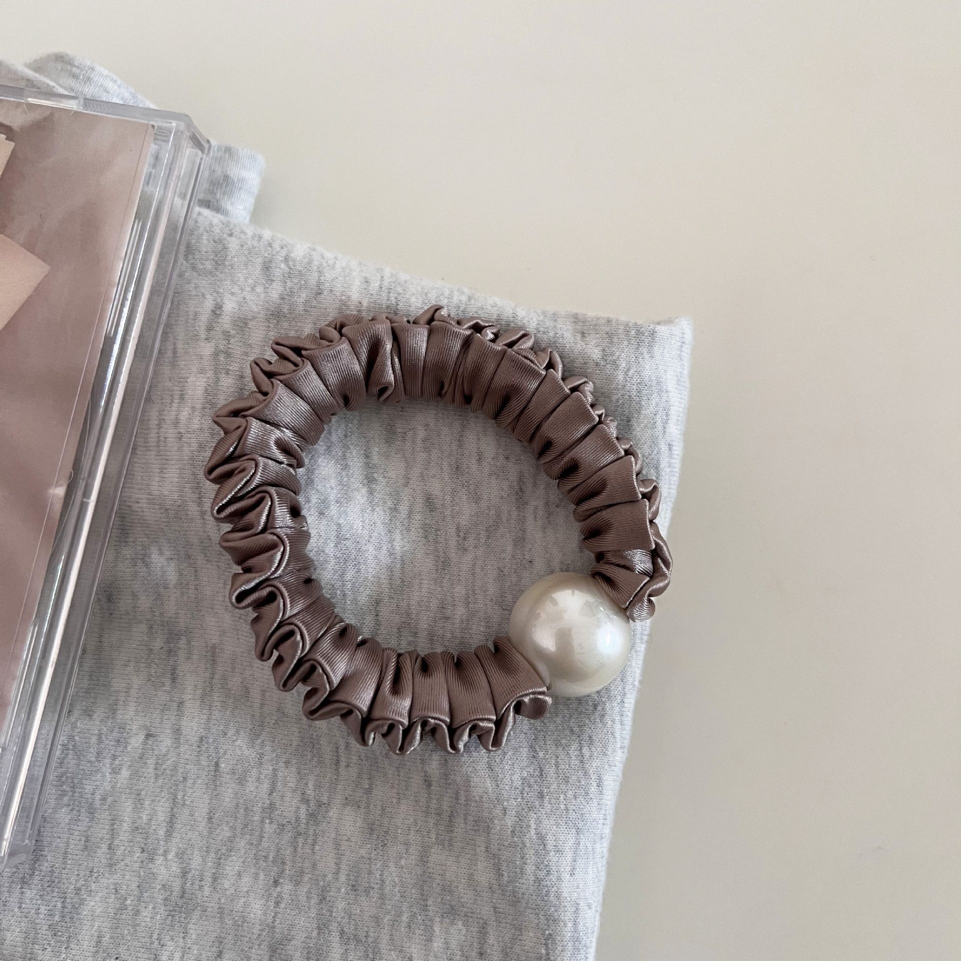 Women's Simple Artificial Pearl Hair Tie Spring Accessory Black