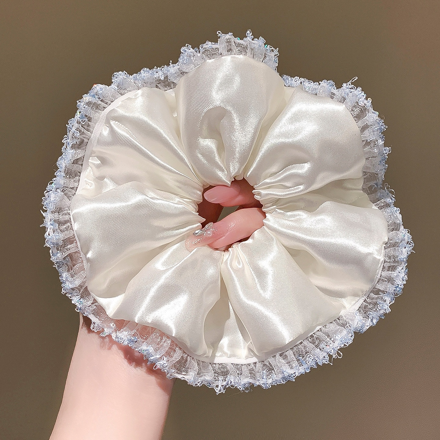 Women's Perfect Spring Satin Hair Tie Scrunchie White Ditsy Floral