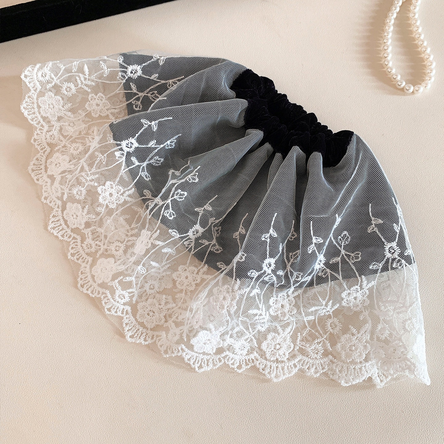 Women's Autumn Winter Velvet Hair Tie French Retro Large Black Lace