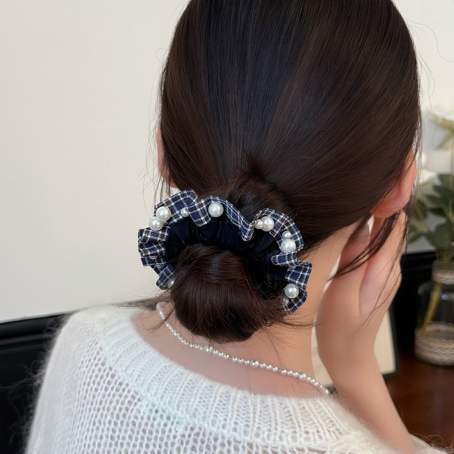 Women's Elegant Pearl Pleated Fabric Mini Hair Ties Checkered Pattern